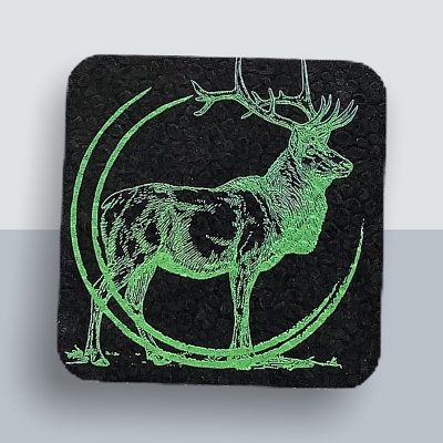 Hirsch Kühlschrankmagnet von Kladdenjan in hellgrün | Kladdenjan