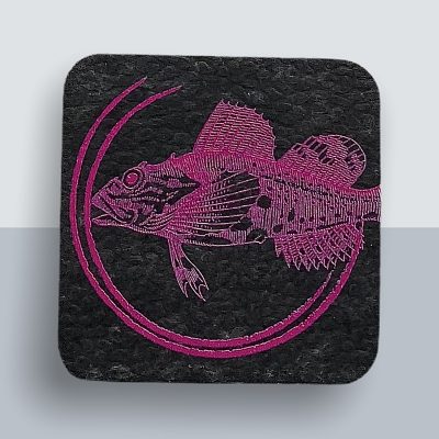 Fisch Kühlschrankmagnet von Kladdenjan in magenta | Kladdenjan