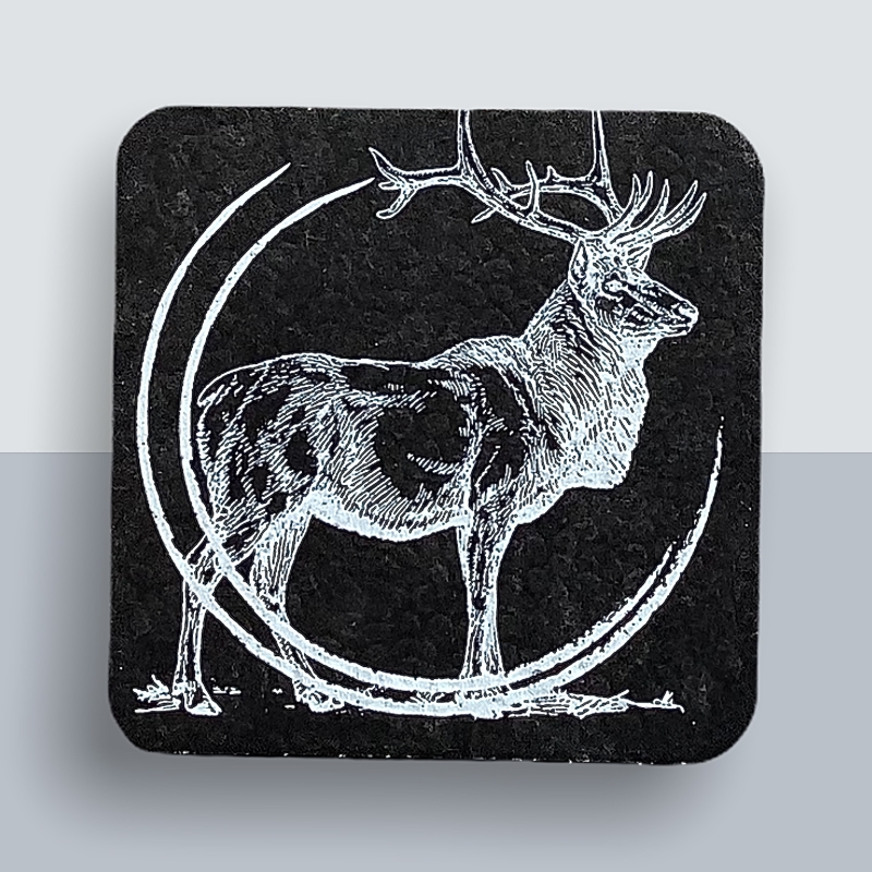 Bayern Bub Hirsch Kühlschrankmagnet von Kladdenjan in weiß | Kladdenjan