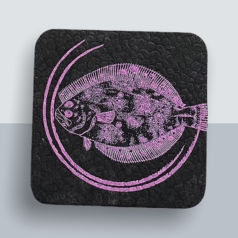 Plattfisch Kühlschrankmagnet von Kladdenjan in rosa | Kladdenjan