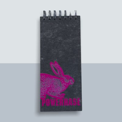 Power Hase Spiralblock von Kladdenjan in magenta | Kladdenjan